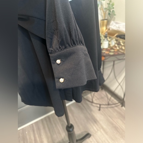 Adriana papel, black blouse . - Picture 10 of 11